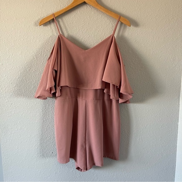 Ruffled Off Shoulder Romper Dusty Pink Sleeveless Casual Jumpsuit Size Large - Picture 3 of 11